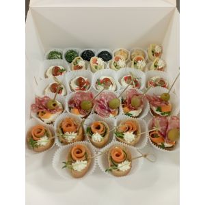 Бокс канапе новорічний (30 штук)